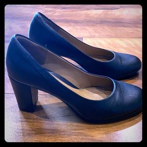 Clark’s Closed Toe Heels